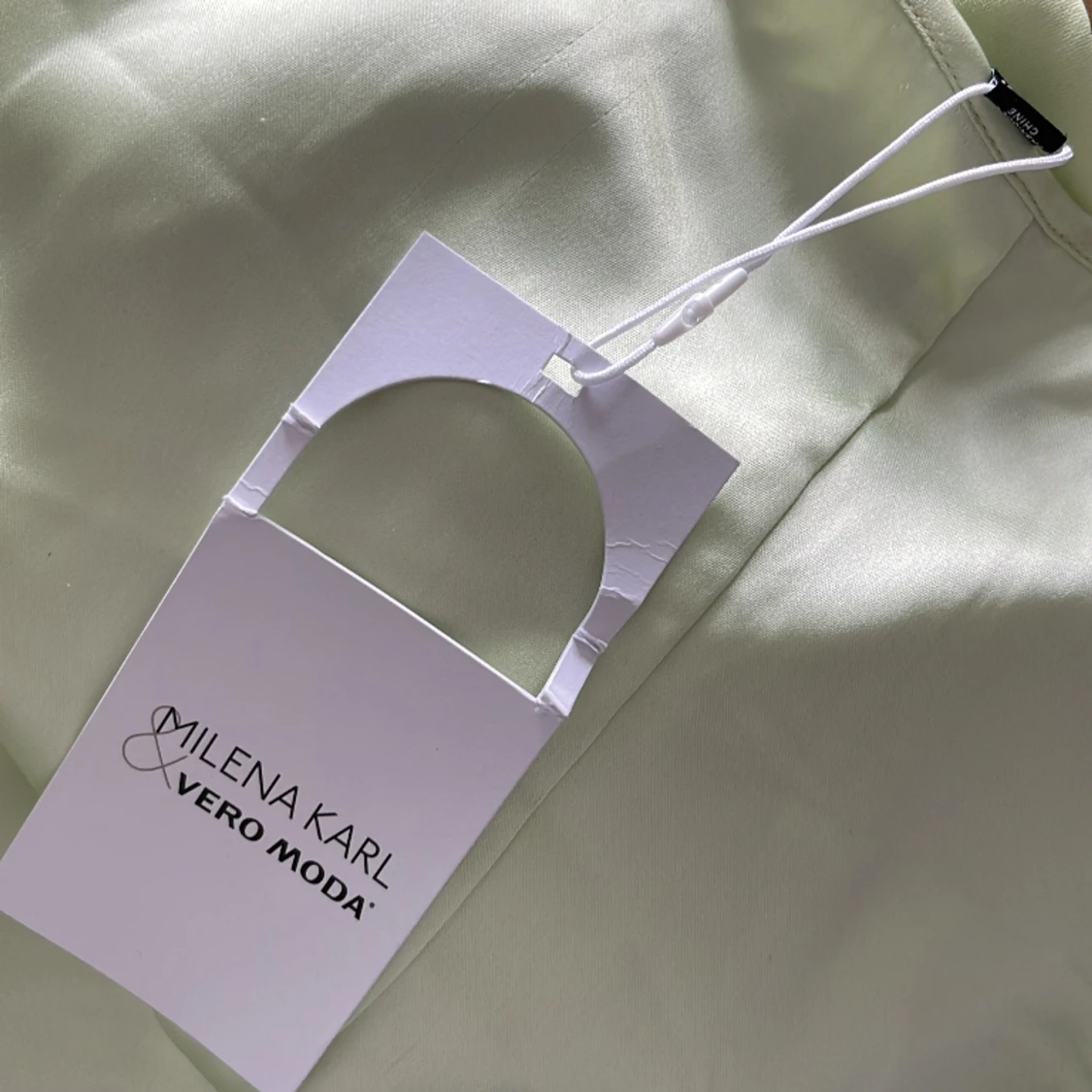 Grön långklänning  - 91