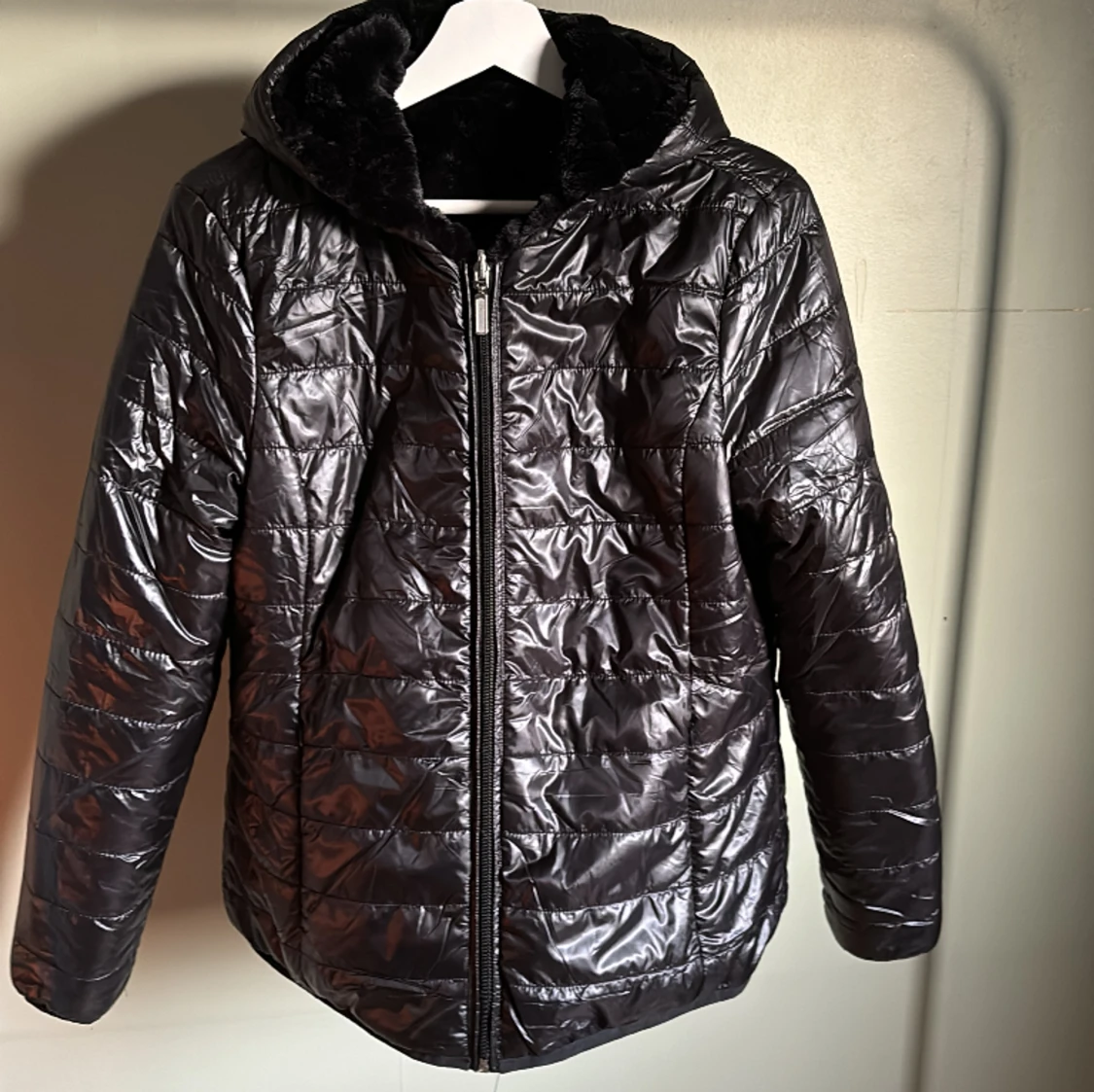 Vändbar fluffig jacks - 90