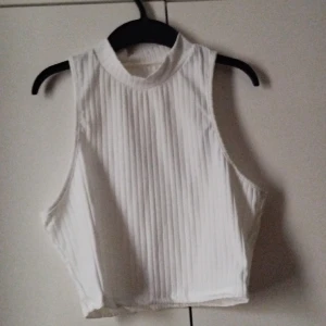 Topp - Ny oanvänd topp 