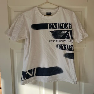 Emprio Armani T-Shirt  - Superfin och knappt använd ❤️