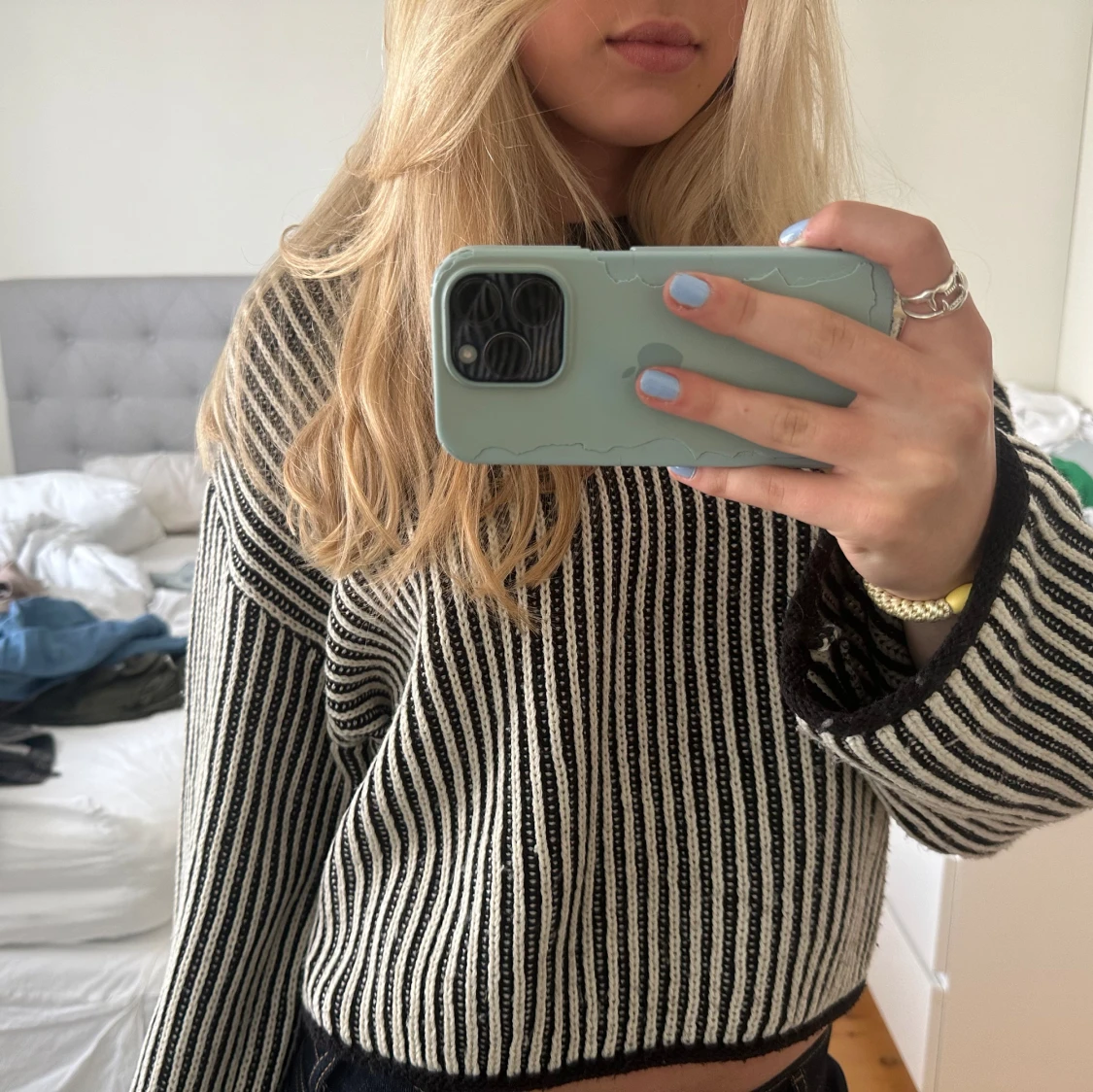 Randig stickad tröja