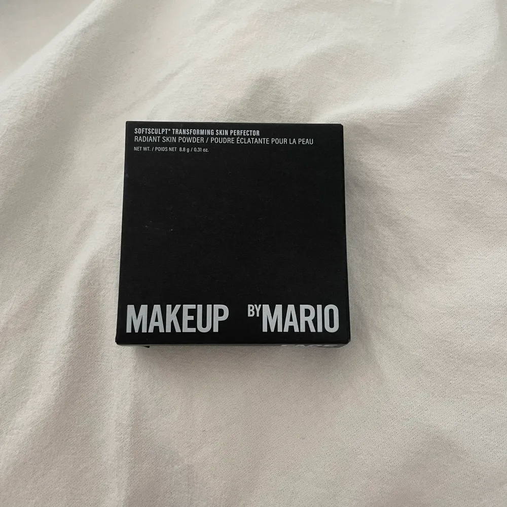 Helt oanvänd/ny makeup by Mario bronzer/ highliter som jag säljer pga att jag köpte fel färg ny pris är ca 460❤️❤️. Övrigt.