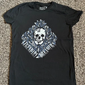 Skelett t-shirt - Oanvänd t-shirt med korta armar