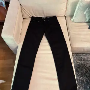 Svarta dressmann jeans  31 midja 32 höjd 