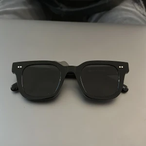 Chimi - Svarta chimi glasögon, perfekt till sommaren