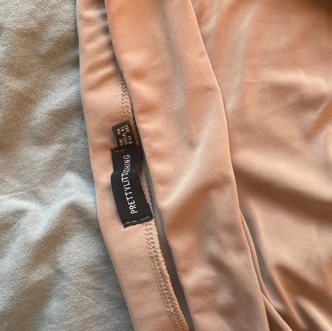 Beige mini kjol - 90