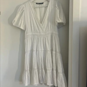 studentklänning - säljer denna jättefina klänningen som passar till studenten! 💓