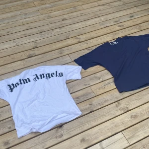 Två palm angels t shirts - Två tvär feta palm angels t-shirts i storlek XL 