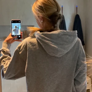 Mysig hoodie - En mysig hoodie för vardagen i väldigt bra skick!💗☀️ 
