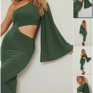 Grön NAKD klänning med en ärm - SÖKES! I strlk S helst. Hör av er om ni har en som ni vill sälja tack :)