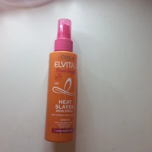 Heat protecter - En jätte bra heat protecter, den är jätte bra, älskar den🤗 men jag fick två stycken i  födelsedags present så tänkte sälja denna, oanvänd. 