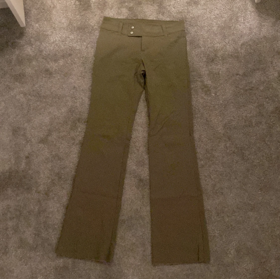 Gröna kostymbyxor - 90