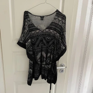 Tröja  - Sparsamt använd tröja 