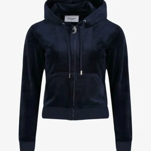 Mörkblå juicykofta!!❤️ - Intressekoll på min mörkblåa juicykofta! I strlk small. Säljer för 300kr, nypris 1200kr❤️ kan sänka priset vid snabb affär ❤️