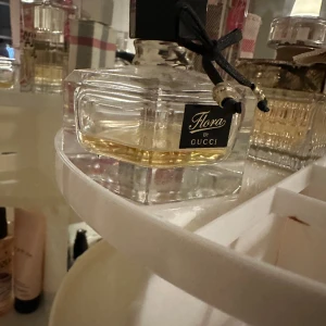 Gucci flora parfym - Ca 20 ml kvar 