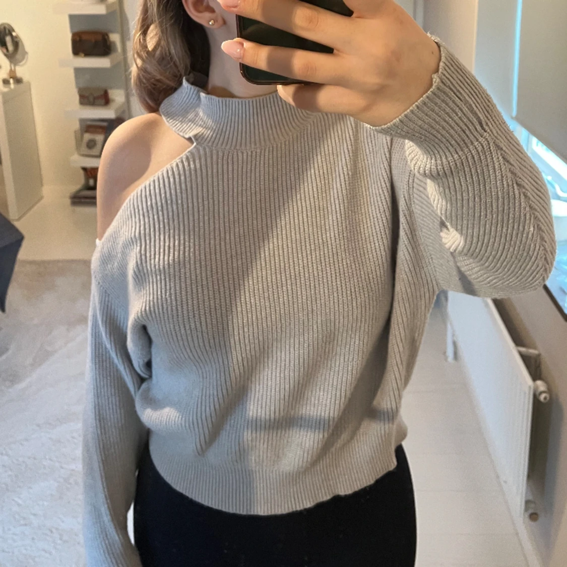 Offshoulder tröja