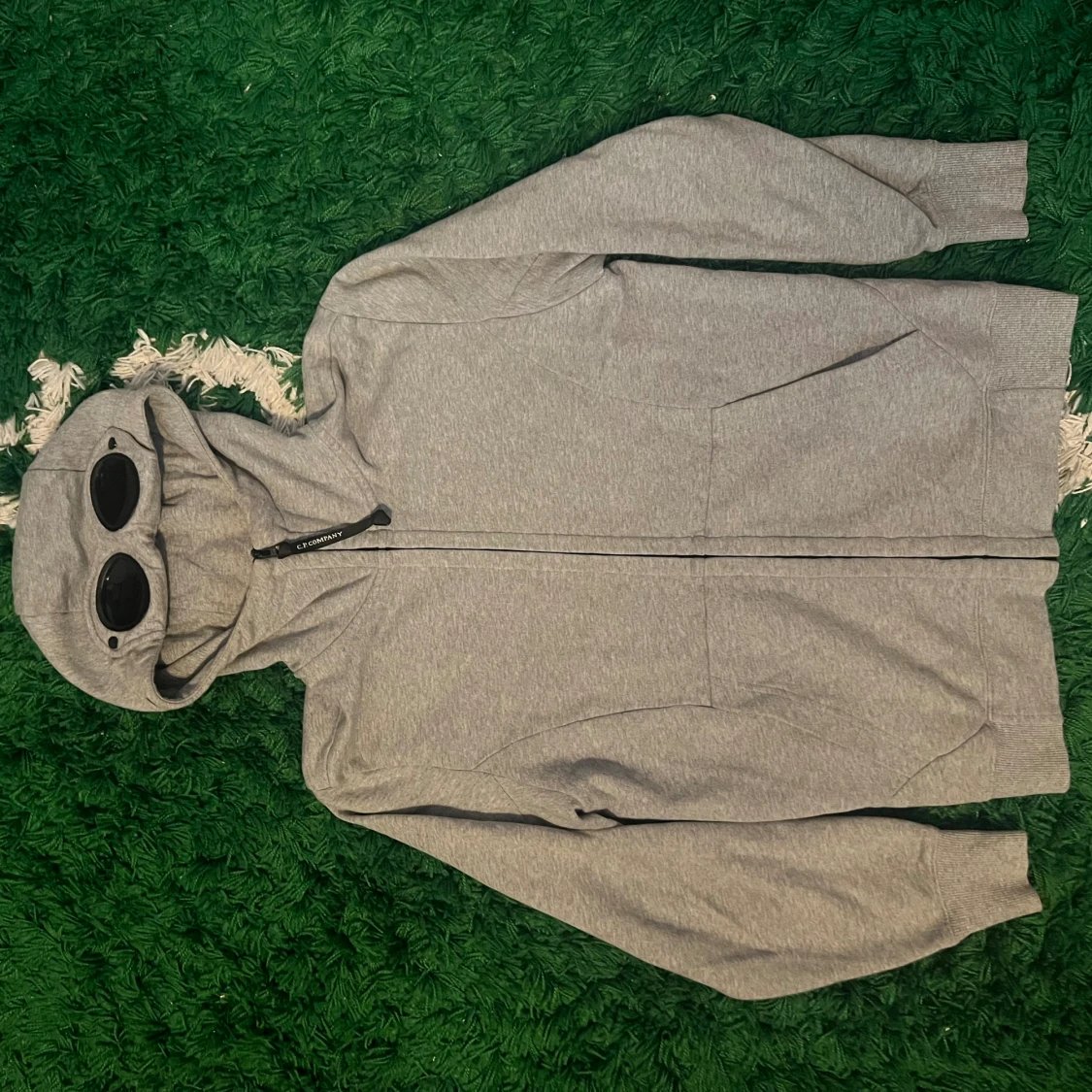 C.P. Company zip hoodie med googles