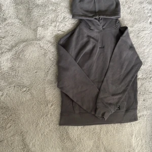 använd ca 5 gånger, som ny🤩 - 9/10 skick storlek 140 