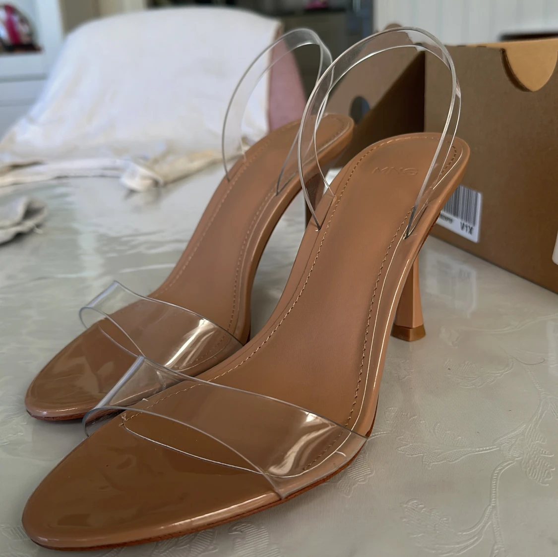 Genomskiliga klackskor - 90