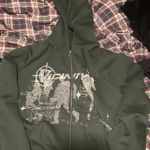  vicinity zip hoodie  - Helt ny oanvänd 
