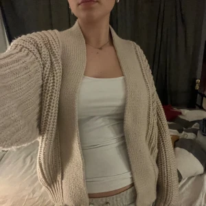 Mysig kofta!!! - Riktigt mysig kofta ifrån H&M!