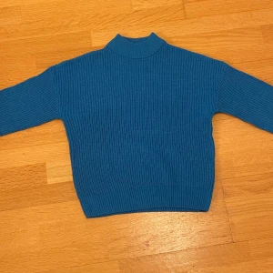 Stickad tröja - Fin stickad tröja. Storlek xs 