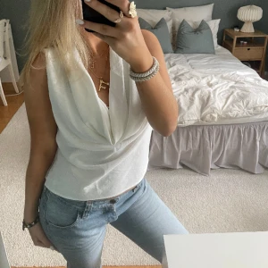 topp zara - skit snygg fest topp från zara!!