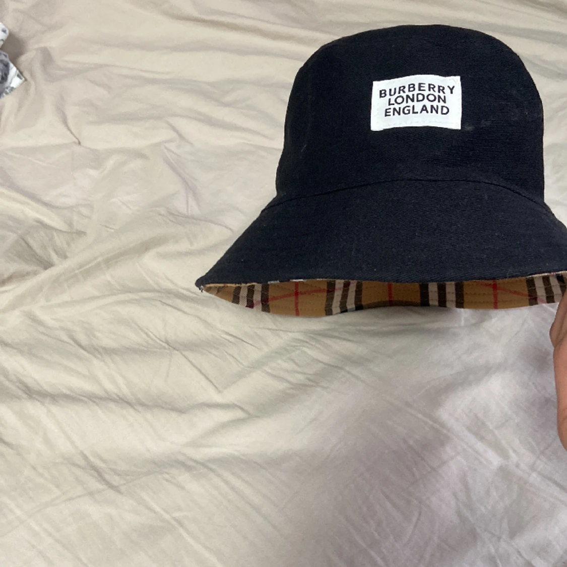 Burberry hatt - 90
