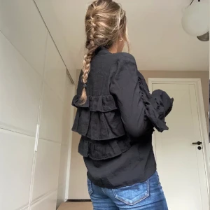 Snygg tröja - Tröja från H&M💛 Lånade bilder!