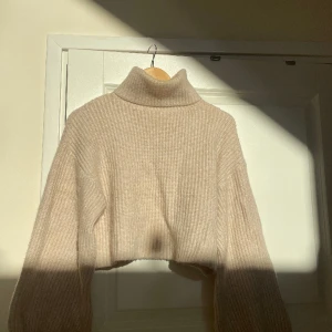 Stickad tröja - Jättefin stickad tröja från Monki💕