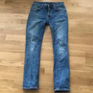 Ett par helt nya nudie jeans ny pris 1300 - Jag har inte använt dem bara provat för att dem var för små