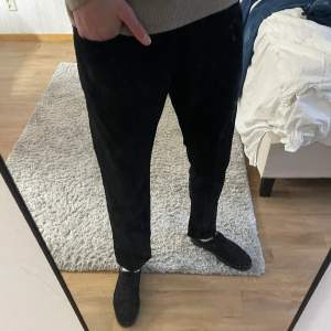 Ett par svarta jeans | skick-8/10 | storlek- W31/L30. FÖR små för mig 