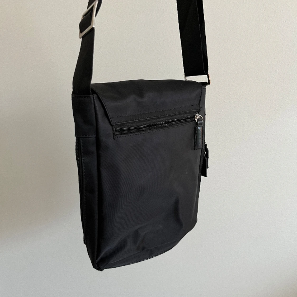 Svart axelväska - 91