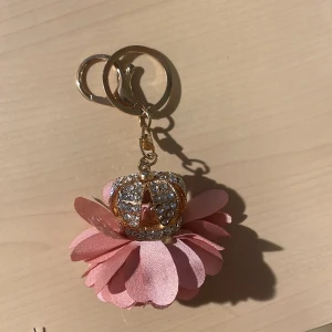 Nyckelring👑 - Jätte söt nyckelring! Skriv om du har frågor 