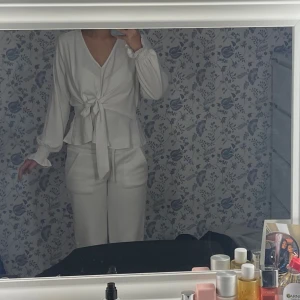 Vit blus - Passar XS/S 