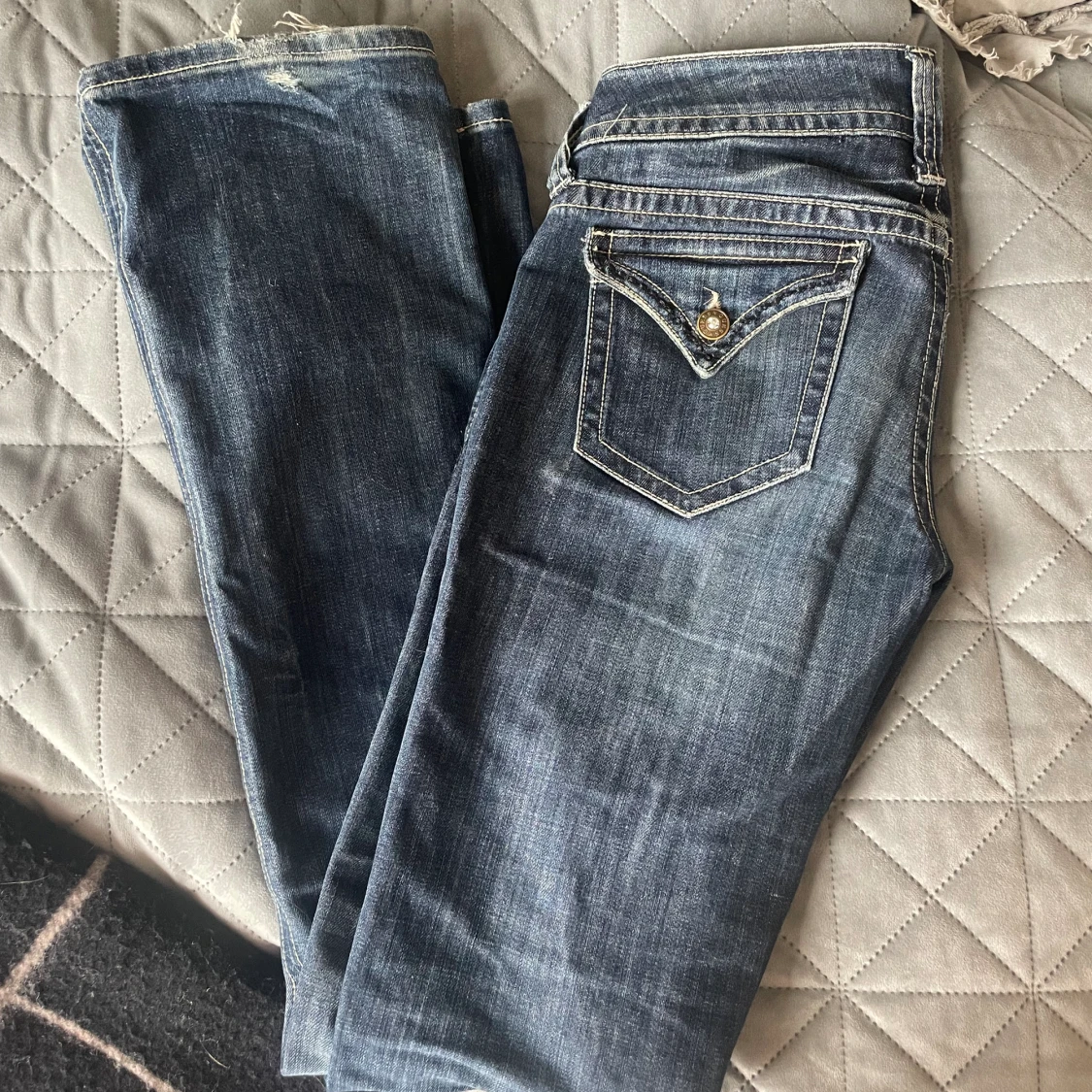 GUESS lågmidjade jeans 