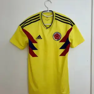 Colombia tröja Storlek S Väldigt bra skick