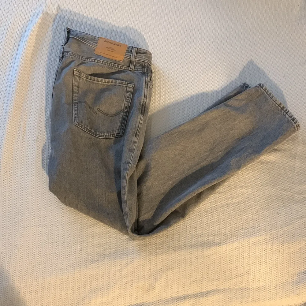 Ett par jeans som är super snygga som jag inte använder längre. | Skick 9/10 | Pris kan diskuteras vid snabb affär |Hör av er vid minsta fundering! . Jeans & Byxor.