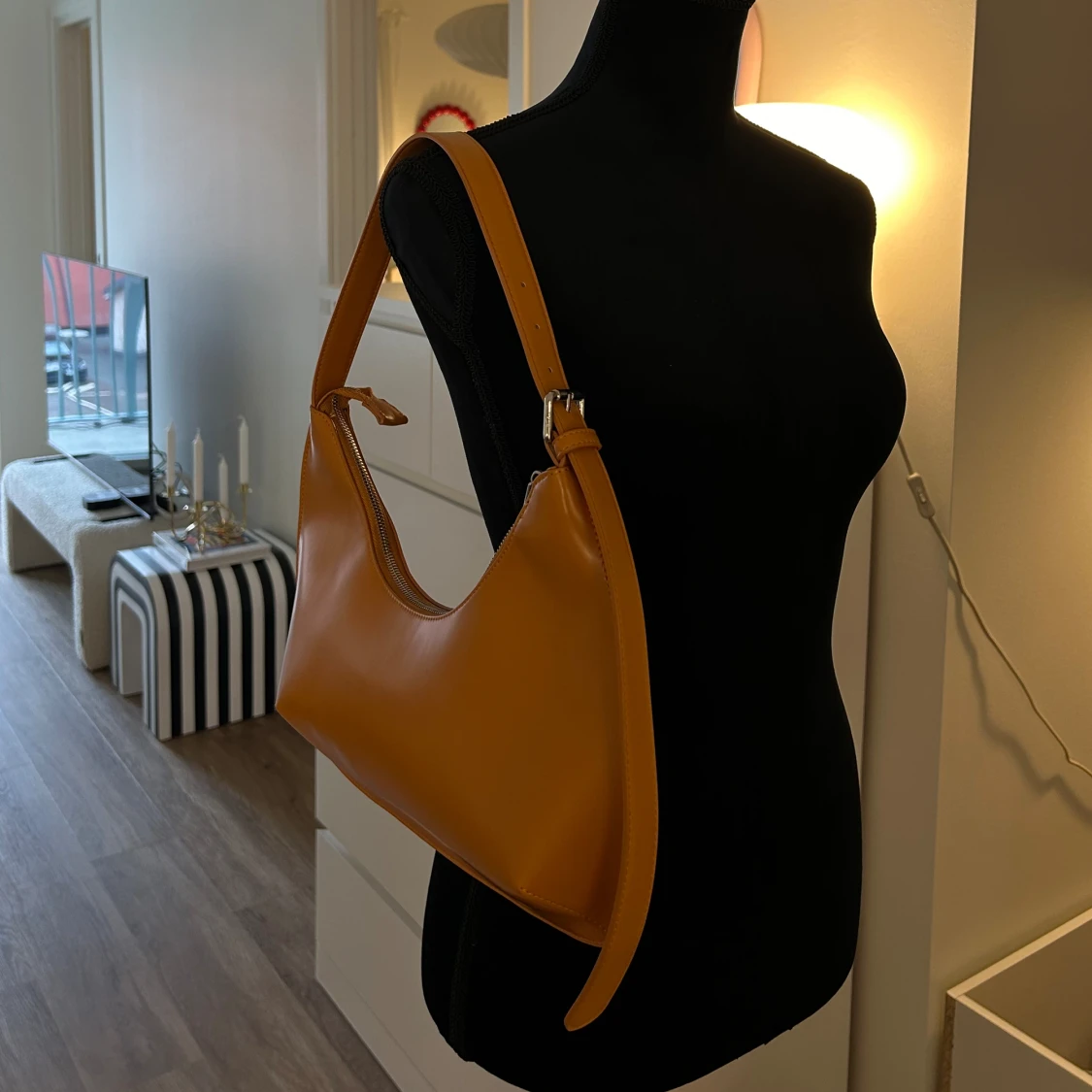 Orange läderväska  - 91