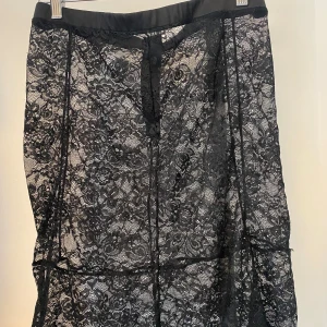 spets kjol - svart spets kjol