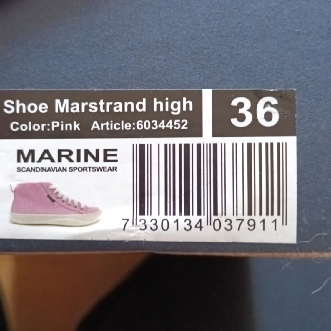 Helt nya Rosa tygskor stl 36 - 91