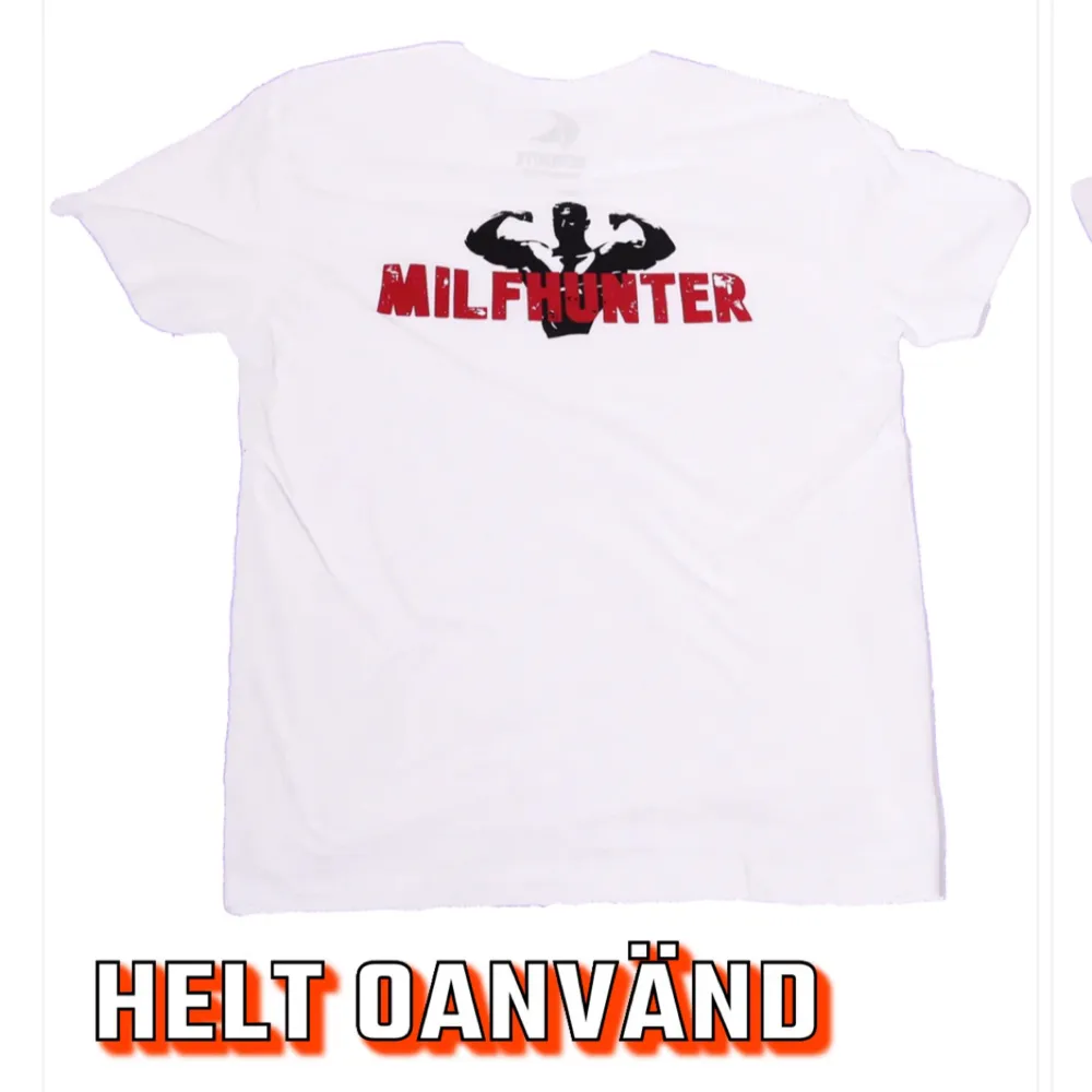 Vit ”milfhunter” t-shirt, helt oanvänd. Säljer då jag råkade klicka hem 2 stycken. T-shirts.