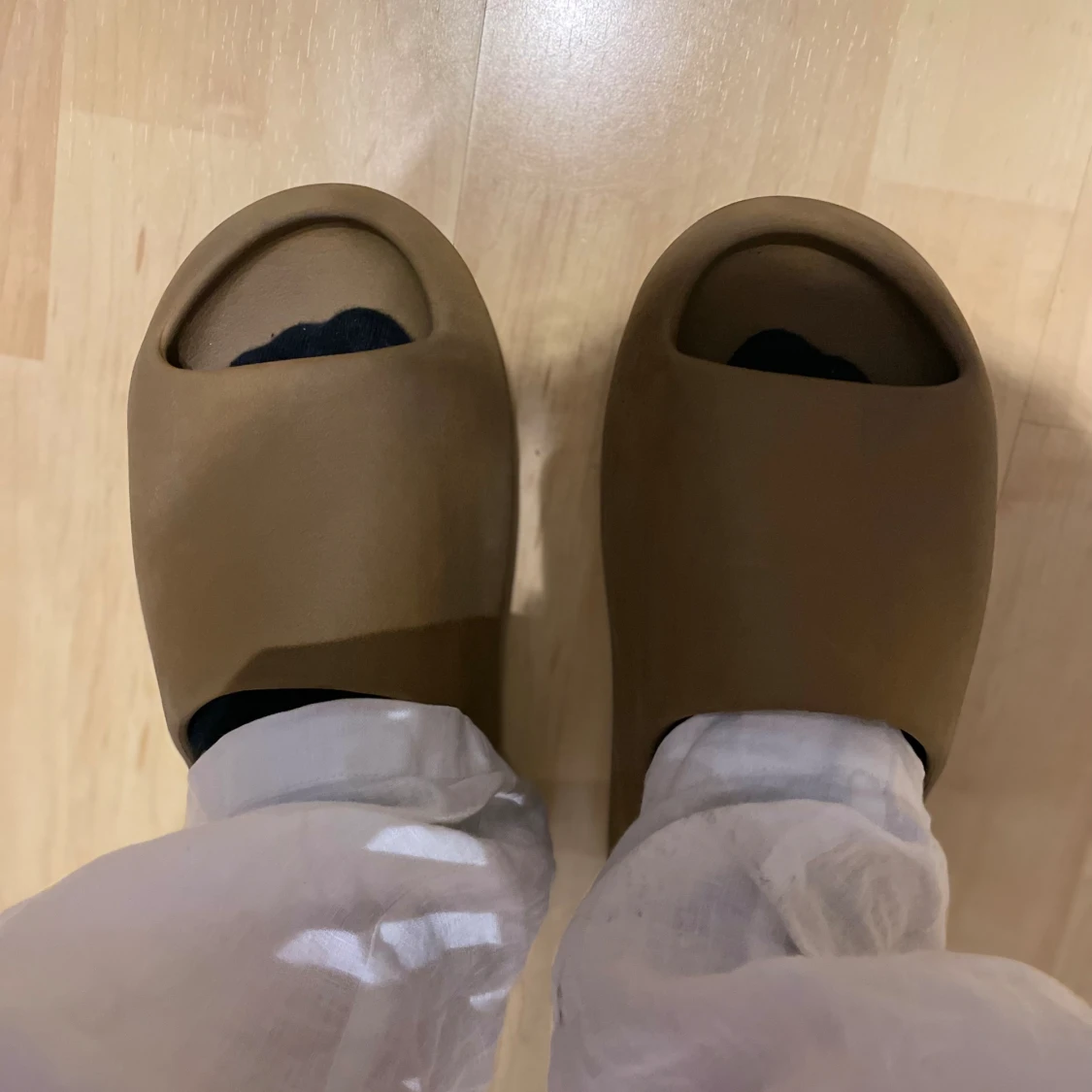 Yeezy slides - 90