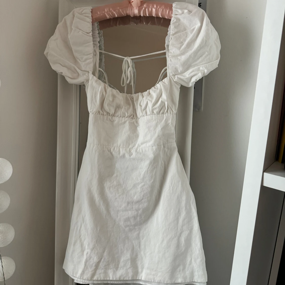 Öppen rygg studentklänning 