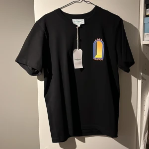 Casablanca t-shirt - Helt ny oanvänd casablanca tishirt, nypris ca 3000kr. Strl M. 