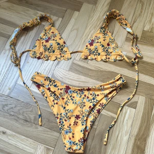 Bikini - Bikini från Zaful, stl M, använt en gång.