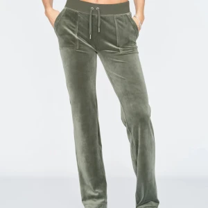 Juicy byxor  - Nästan aldrig använda, pris kan diskuteras.