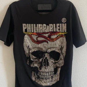Philipp plein t-shirt - Storlek S, använd få gånger. Köpt för 980£ Lägg bud