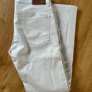 J.Lindeberg Jeans - Storlek 32/32  Aldrig använda  Köparen står för frakten:)