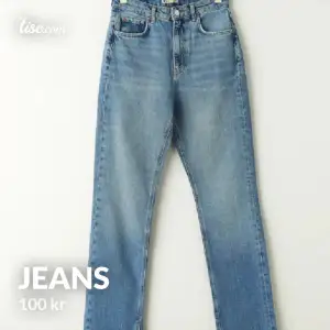 jeans ifrån ginatricot i storlek 32. Midwaist bootcut